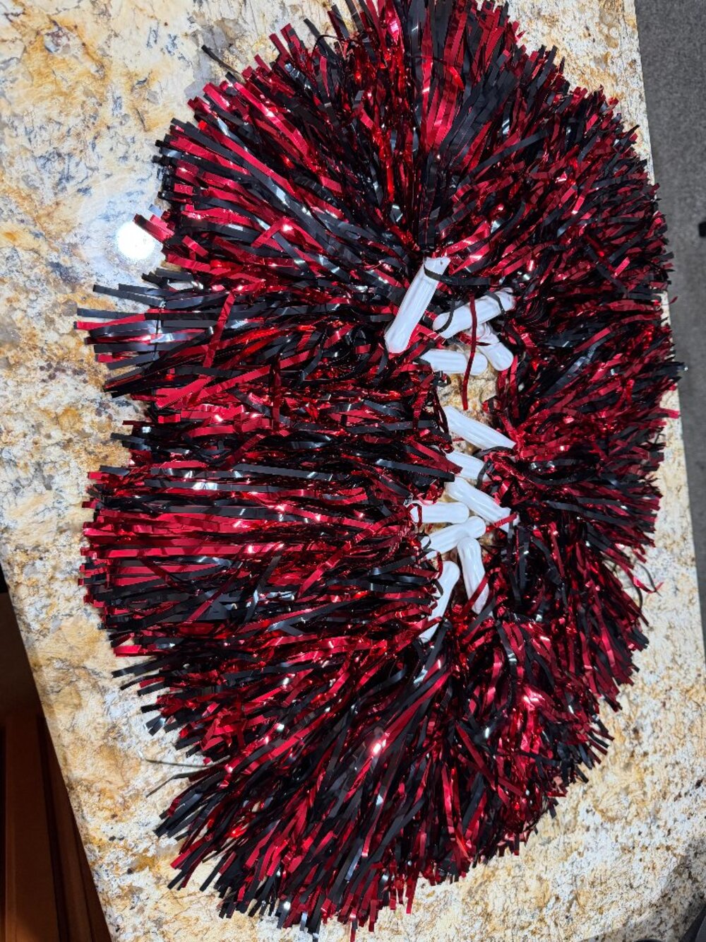❤️🖤 Cheer Pom Poms Set – Red & Black Metallic (11 Pieces) 🖤❤️